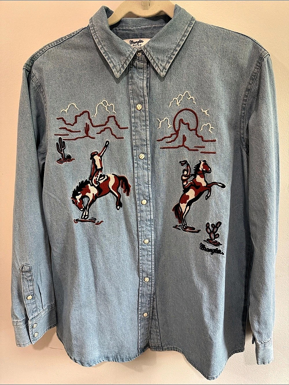 Wrangler Retro Embroidered Western Denim Shirt in Blue Size Small
